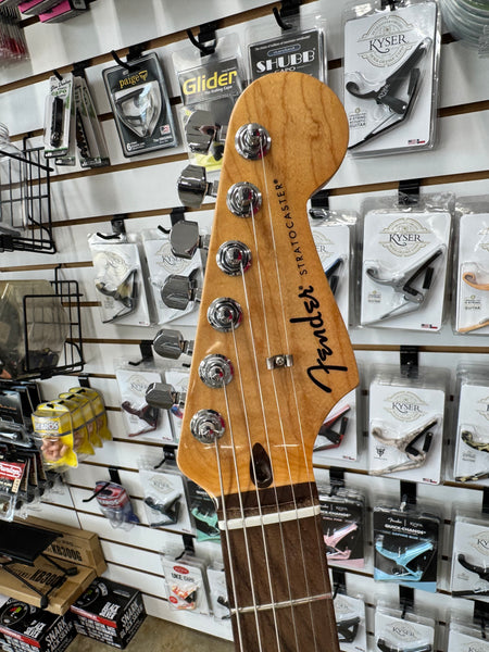 Fender Standard Stratocaster - 3-Color Sunburst