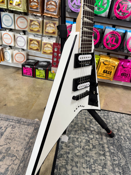 Jackson JS Series JS32T Rhoads with Amaranth Fretboard - White with Black Bevels