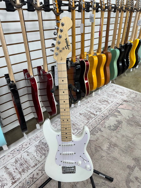 Squier Mini Stratocaster V2 with Maple Fretboard - Olympic White