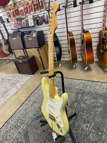 Fender Player II Stratocaster - Hialeah Yellow