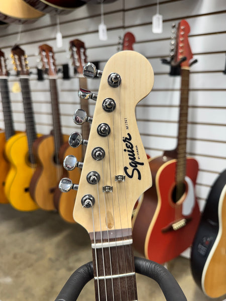Squier Mini Stratocaster with Laurel Fretboard - Dakota Red