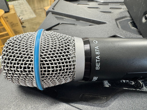 Shure GLXD24R/B87A-Z2 Wireless Handheld Microphone - Band Z2 - Black - Used