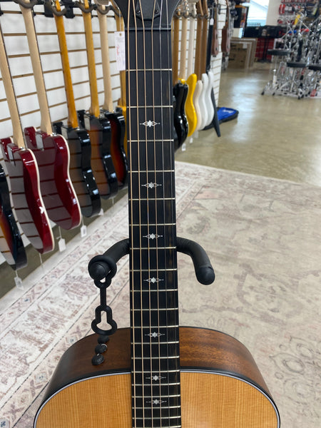 Taylor 314e with V-Class Bracing - Claria Inlays - Natural