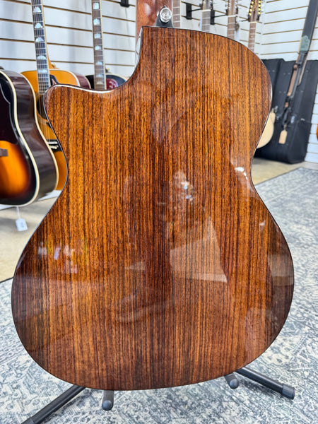 Alvarez AEG70ce Artist Elite Grand Auditorium Acoustic Electric Guitar - Natural