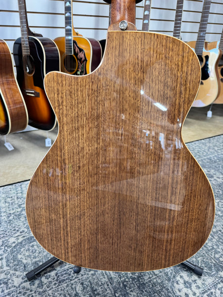 Alvarez AGW77CESHB Deluxe Grand Auditorium Acoustic Electric Guitar - Shadowburst