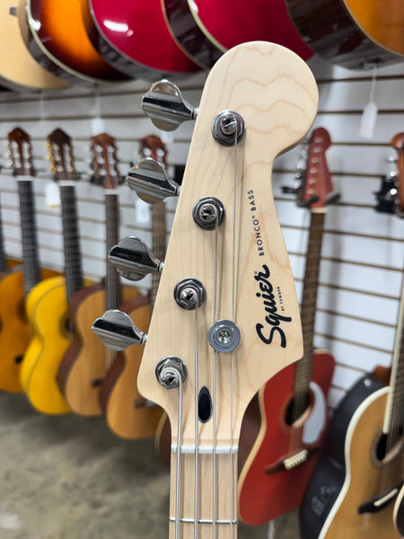 Squier Sonic Bronco Bass - Tahitian Coral