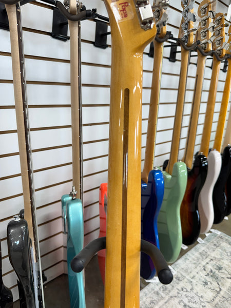 Fender Vintera II '50s Nocaster with Maple Fretboard - 2-Color Sunburst
