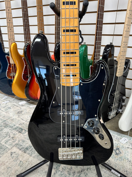 Squier Classic Vibe '70s Jazz Bass V - Black