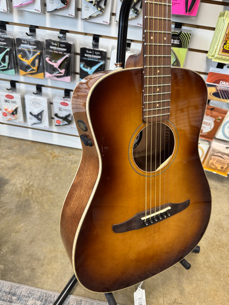 Fender California Traditional Series Malibu Classic - Aged Cognac Burst