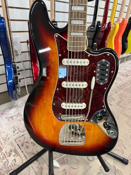 Squier Classic Vibe Bass VI - 3-Color Sunburst