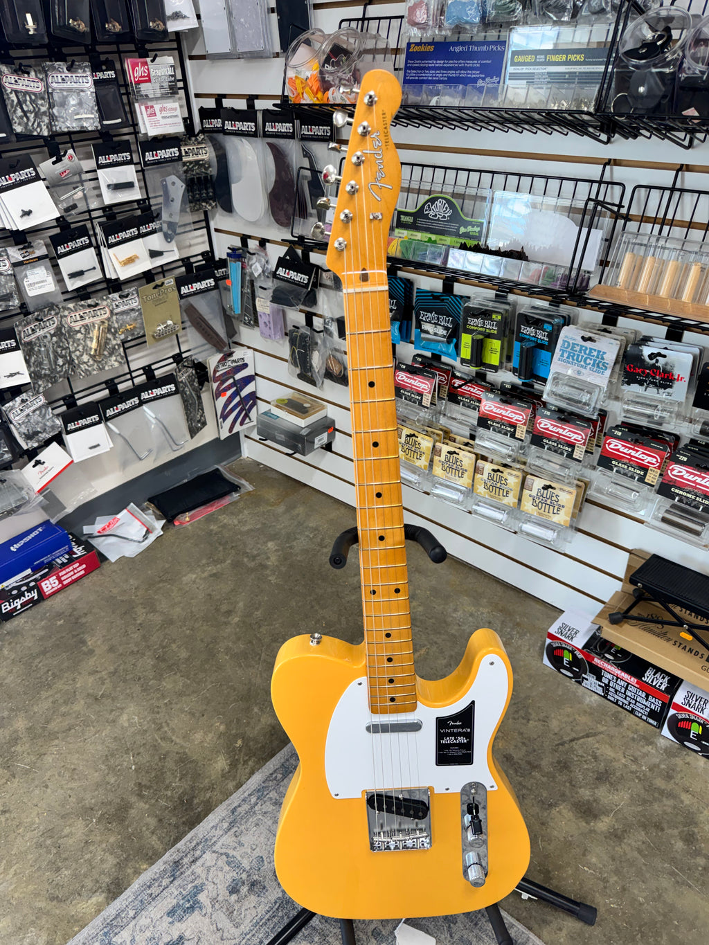 Fender Vintera III Late '50s Telecaster - Butterscotch Blonde