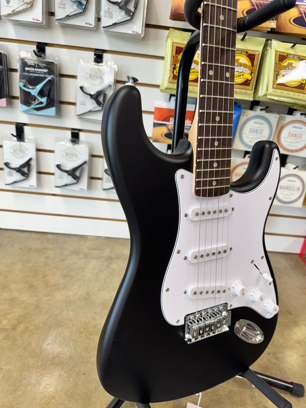 Squier Debut Series Stratocaster - Black