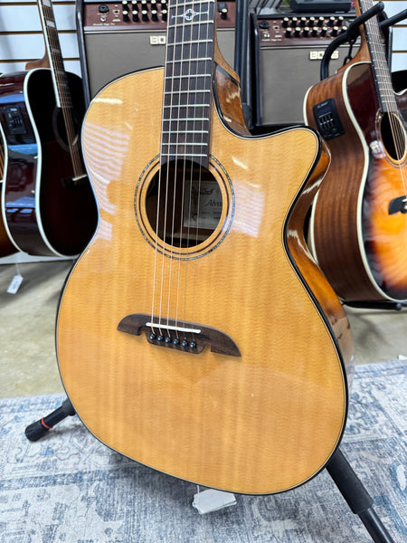 Alvarez AG60CEAR Grand Auditorium Cutaway with Armrest Bevel, Electronics - Natural - Used