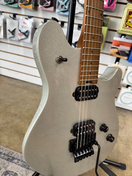 EVH Wolfgang WG Standard with Baked Maple Neck - Silver Sparkle