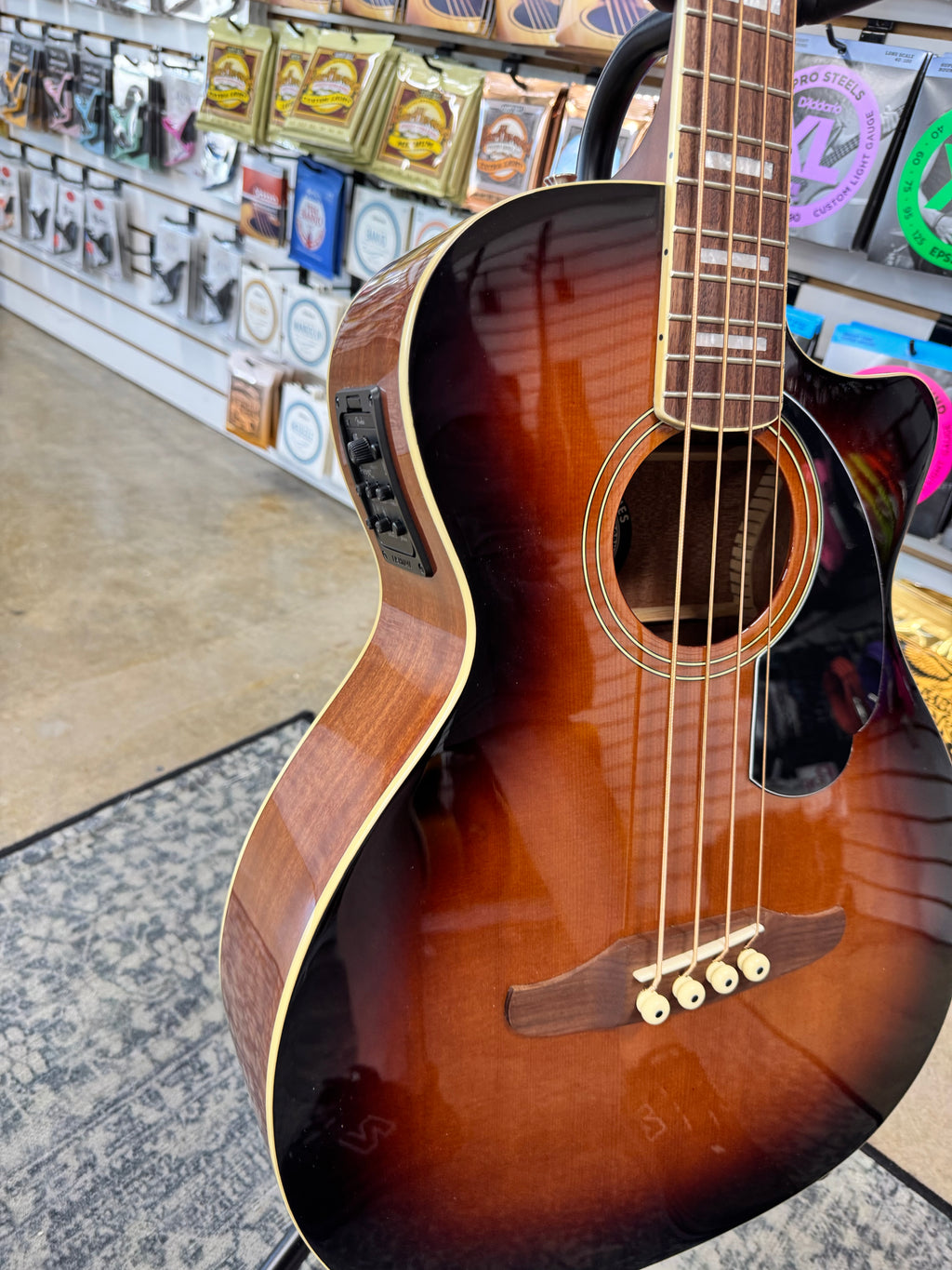 Fender Kingman Bass - Shaded Edge Burst