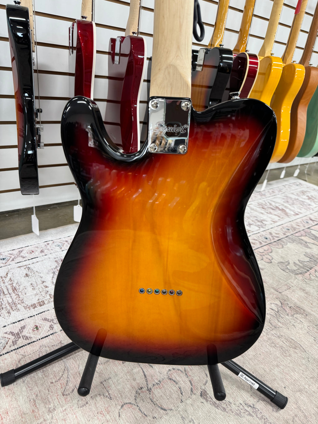 Squier Affinity Telecaster with Maple Fretboard - 3-Tone Sunburst