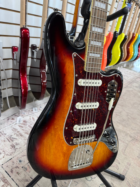 Squier Classic Vibe Bass VI - 3-Color Sunburst