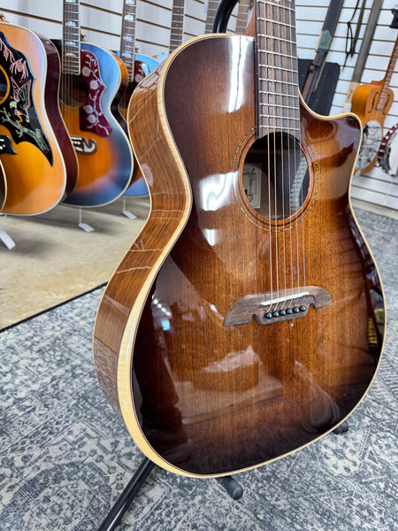Alvarez AGW77CESHB Deluxe Grand Auditorium Acoustic Electric Guitar - Shadowburst