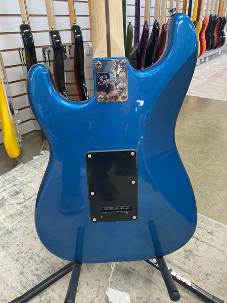 Squier Affinity Stratocaster with Maple Fretboard - Lake Placid Blue