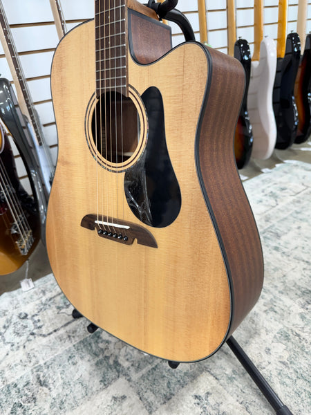 Alvarez AD30CE Artist Series Cutaway Dreadnought with Electronics - Natural