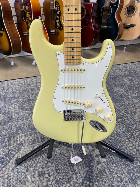 Fender Player II Stratocaster - Hialeah Yellow