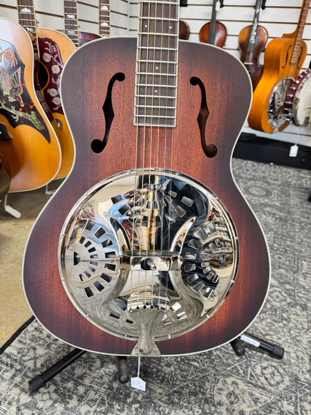 Fender Paramount PR-180E Resonator - Aged Cognac Burst