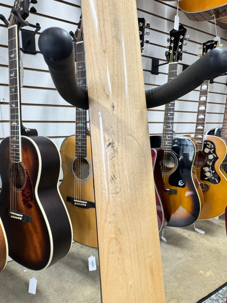 Dean Edge 4 String Bass Guitar - Red - Used