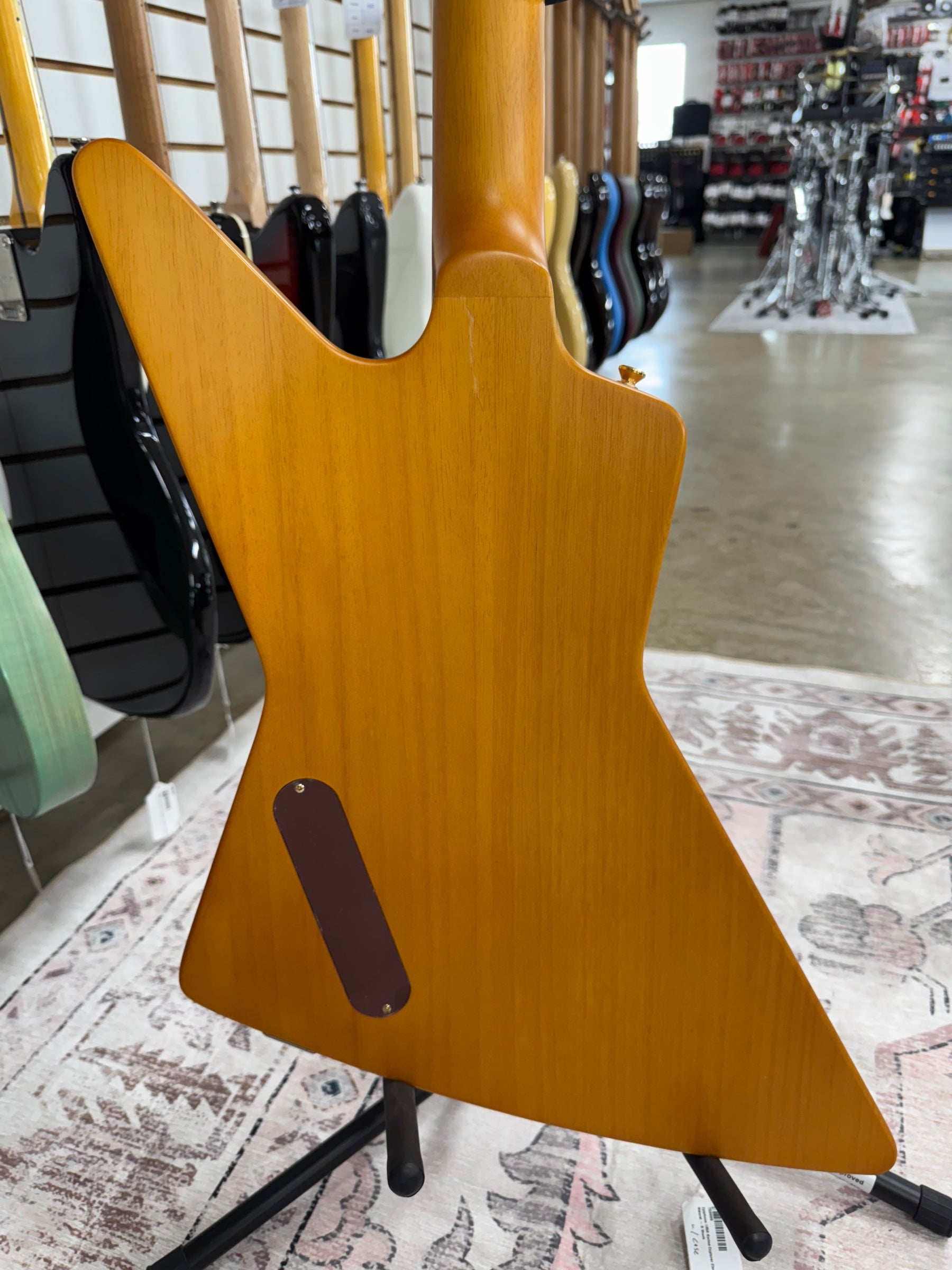 【新品】Epiphone 1958 Korina Explorer Epiphone 1958 Korina Explorer Electric Guitar - Natural – Pop's Music