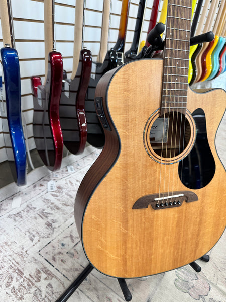 Alvarez AF30CE Artist OM/Folk Acoustic - Natural