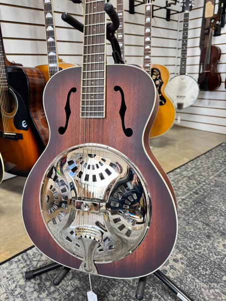 Fender Paramount PR-180E Resonator - Aged Cognac Burst