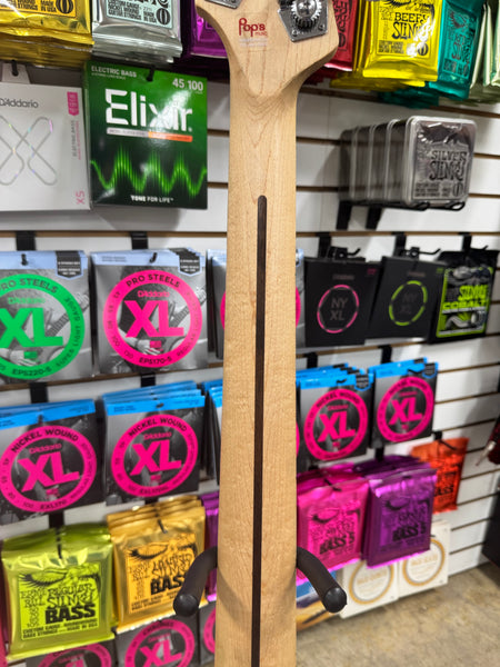 Squier Affinity Jazz Bass V with Maple Fretboard - Olympic White