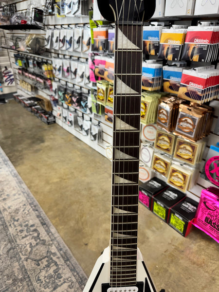 Jackson JS Series JS32T Rhoads with Amaranth Fretboard - White with Black Bevels