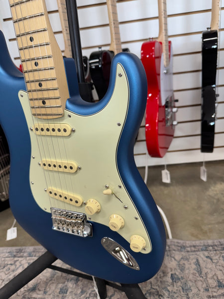 Fender American Performer Stratocaster with Maple Fretboard - Satin Lake Placid Blue - B Stock