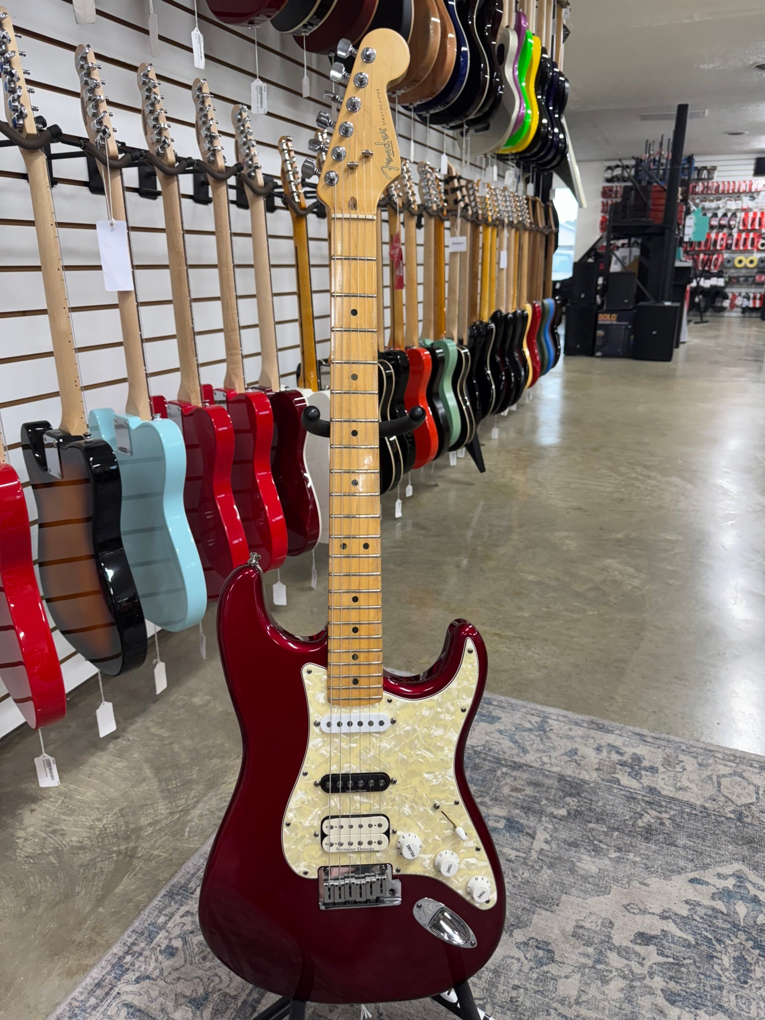 Fender US Lone Star Stratocaster with Maple Fretboard - 1999 - Red - Used