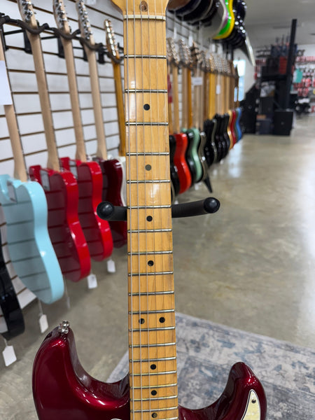 Fender US Lone Star Stratocaster with Maple Fretboard - 1999 - Red - Used