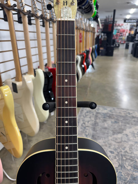 Gretsch G9220 Bobtail Round-Neck Acoustic Electric - 2-Color Sunburst - B Stock