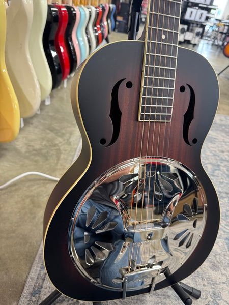 Gretsch G9220 Bobtail Round-Neck Acoustic Electric - 2-Color Sunburst - B Stock