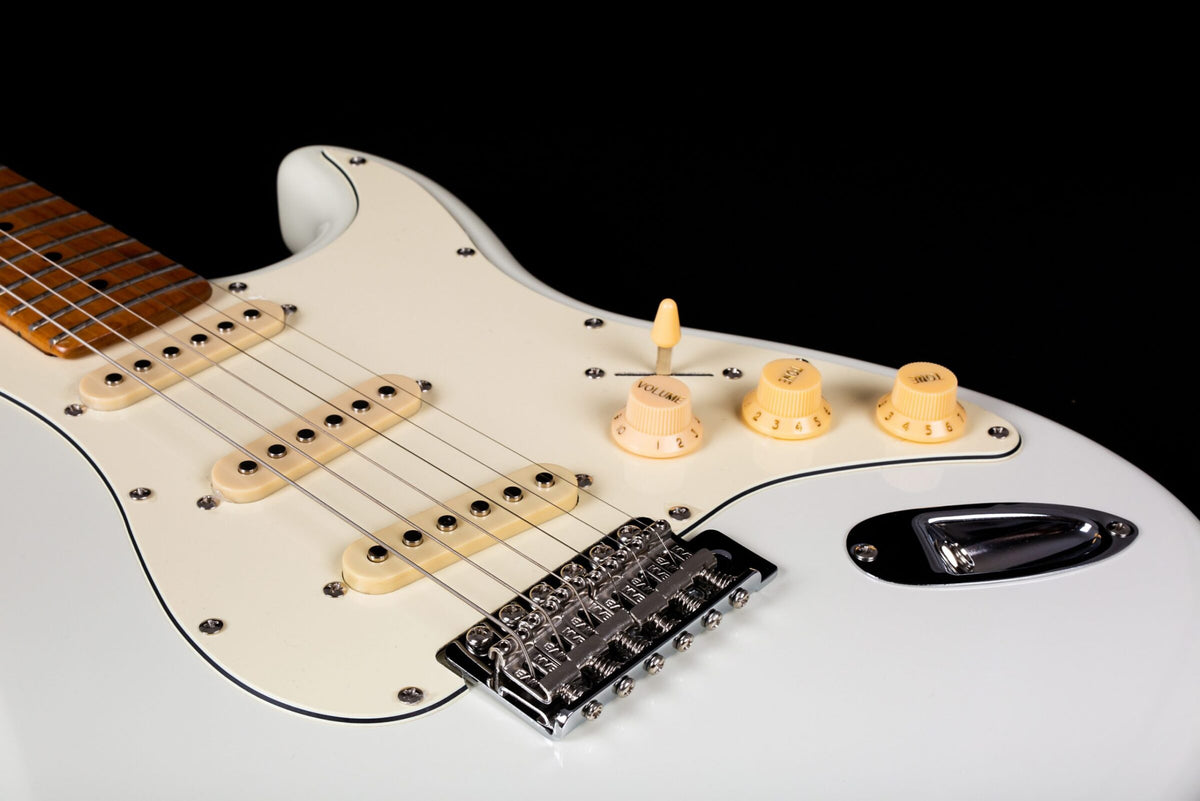 Jet JS-300OW Electric Guitar - White
