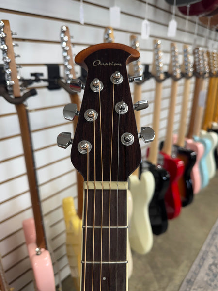 Ovation CS24 Celebrity Standard - Natural - B Stock