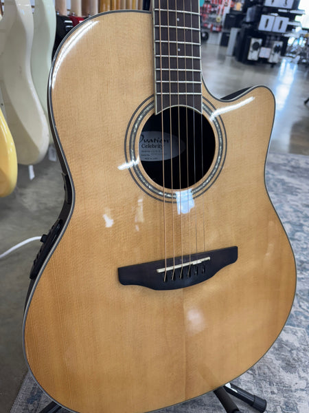 Ovation CS24 Celebrity Standard - Natural - B Stock
