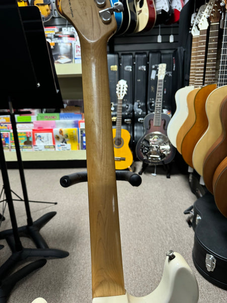 Peavey Predator AX HSS with Rosewood Fretboard and Power Bend Vibrato - White - Used