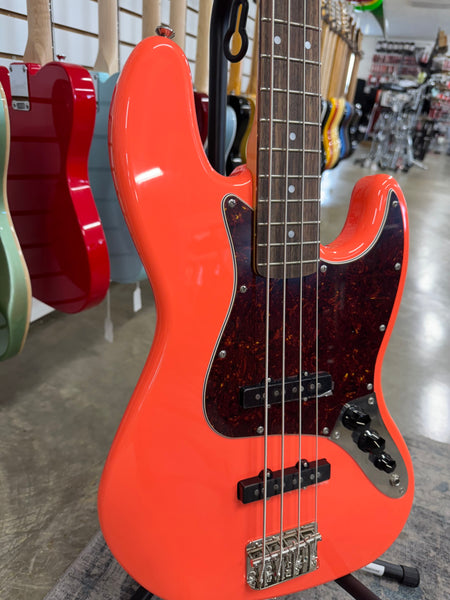 Squier Classic Vibe '60s Jazz Bass - Tahitian Coral - B Stock