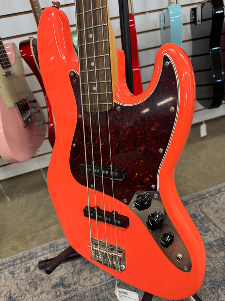 Squier Classic Vibe '60s Jazz Bass - Tahitian Coral - B Stock