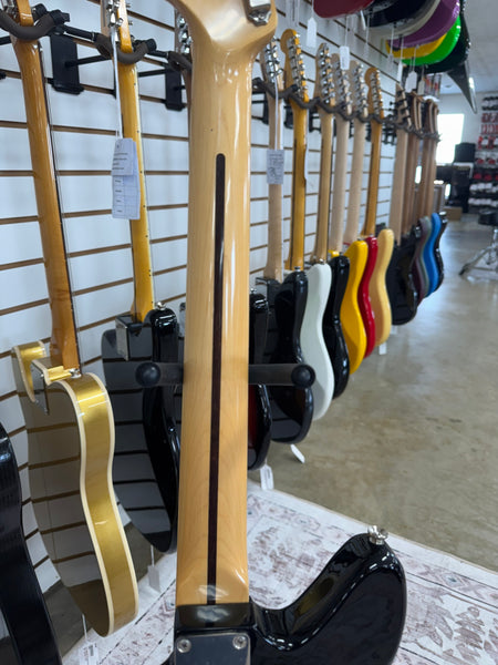 Squier Classic Vibe '70s Jaguar - Black - B Stocksku: 293168