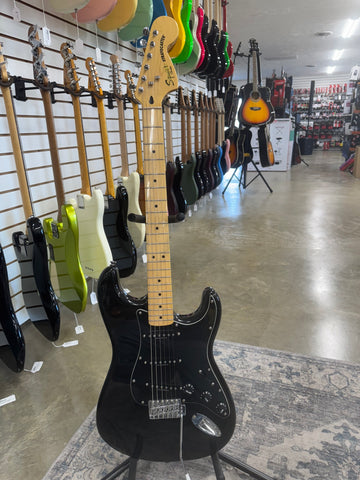 Squier Vintage Modified Stratocaster - Black - Used