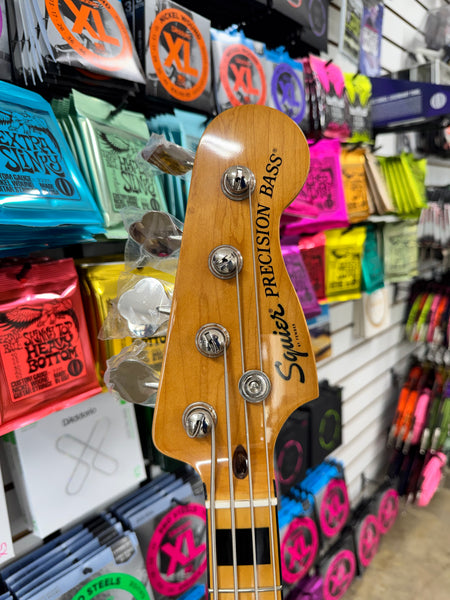Squier Classic Vibe '70s Precision Bass - 3 Tone Sunburst