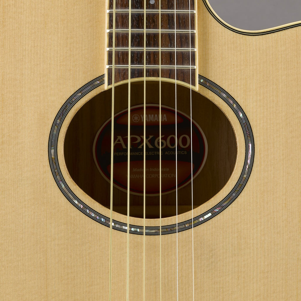 Yamaha APX600NT Thinline Acoustic-Electric Guitar - Natural
