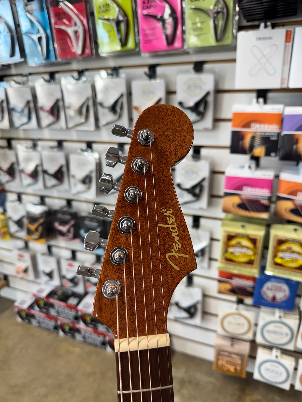 Fender California Standard Redondo Mini - Fiesta Red - headstock front with Fender logo