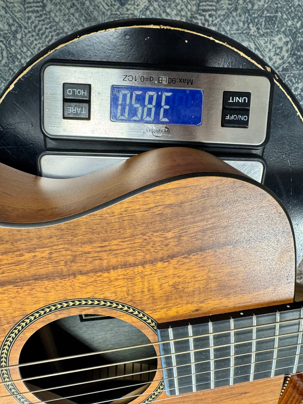Used Martin LXK2 Little Martin, Natural koa pattern - weighs about 3.9 lb on our store scale