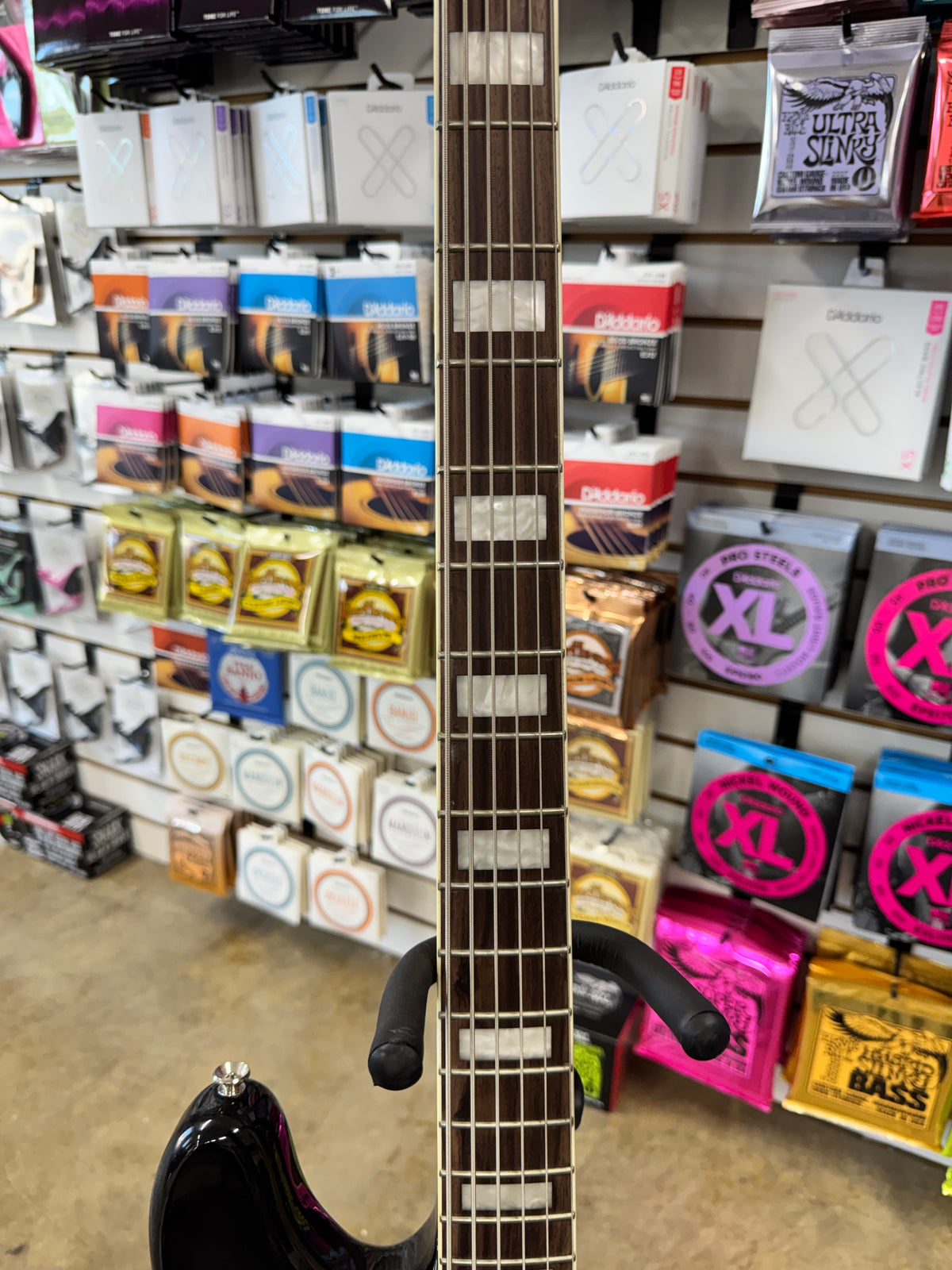 Used Squier Classic Vibe Bass VI, 3-Color Sunburst - neck and fretboard with block inlays